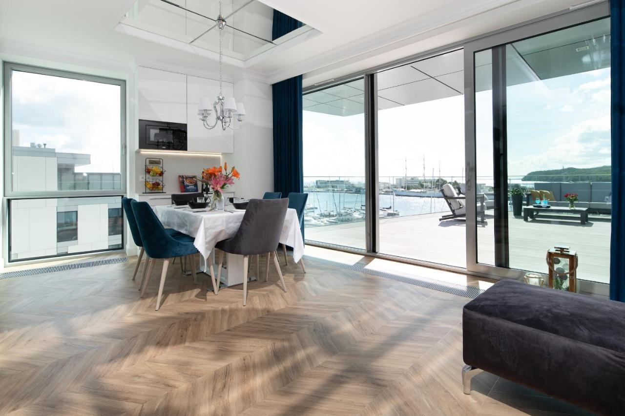 Yacht Park Premium Apartment Sea View 格丁尼亚 外观 照片